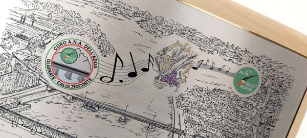 targa con decorazioni